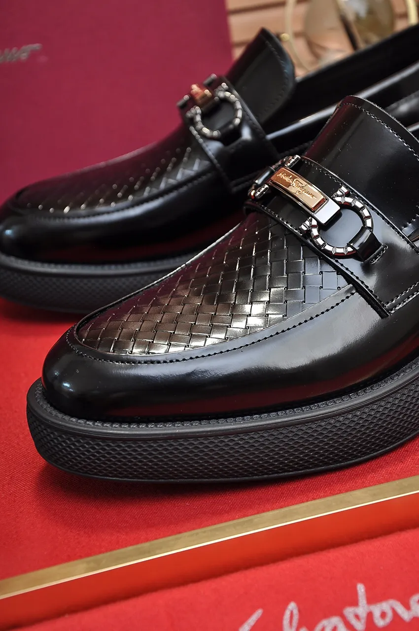 Men's shoes 💰720💶 [Ferragamo/Ferragamo] The latest model in the counter. Original imported open-sided high-quality cowhide hand-woven + imported 🐂 cowhide + original luxury metal buckle + original combination outsole. Comparison without pressure 38--45 (45 custom-made)